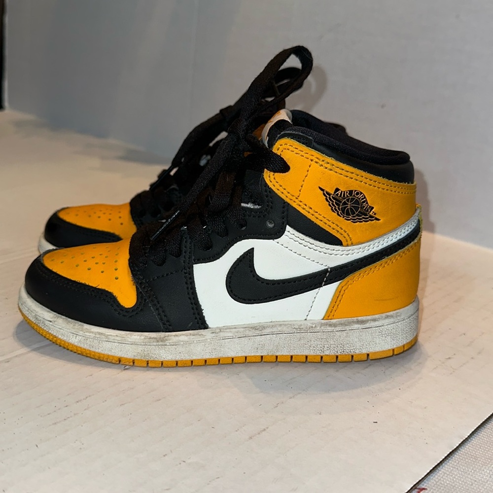 Air Jordan 1s